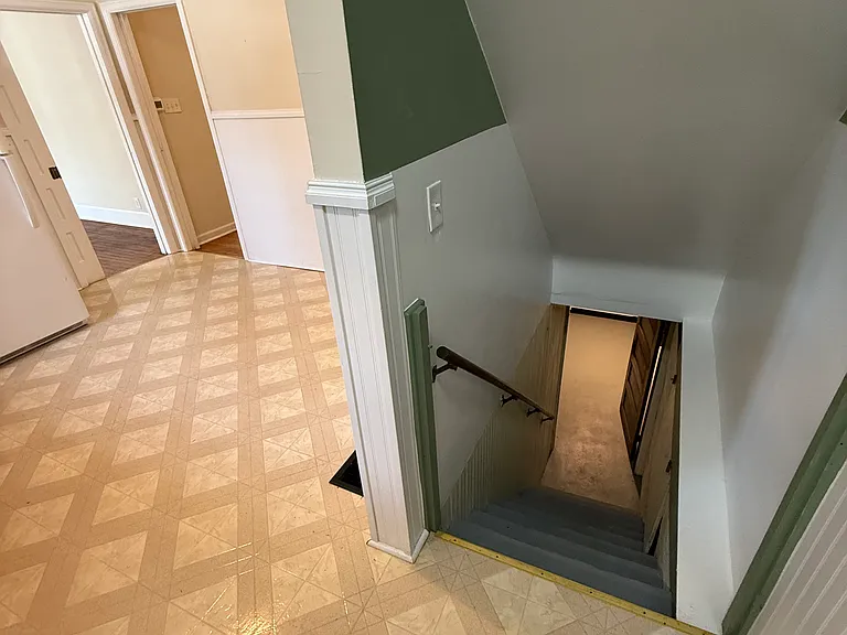 720 Seminary St — Photo 9