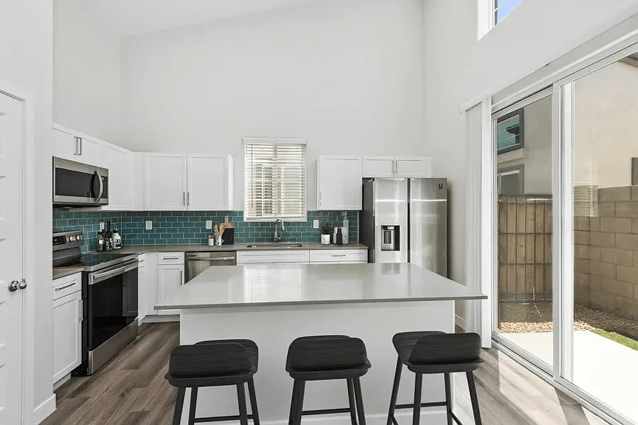 Baseline on 16 — Photo 3