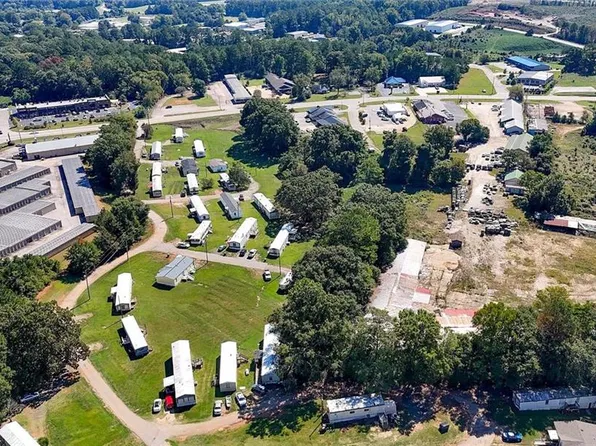 2184 W Point Rd, Lagrange, GA 30240