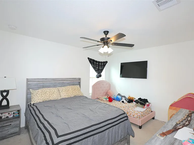 7430 Clover Chase Dr — Photo 10