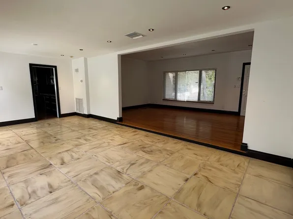 440 Castania Ave, Coral Gables, FL 33146