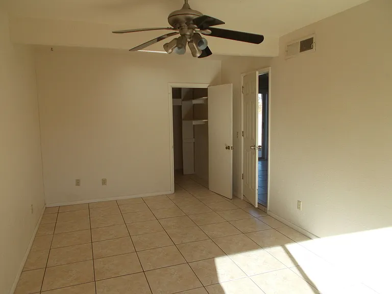 861 Catalina Dr — Photo 8