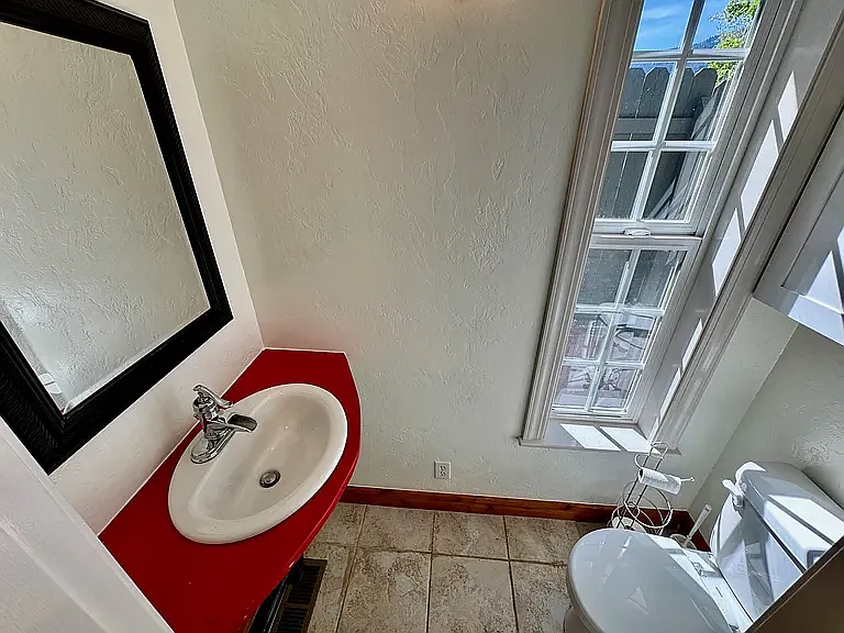 600 Fairway Dr — Photo 11