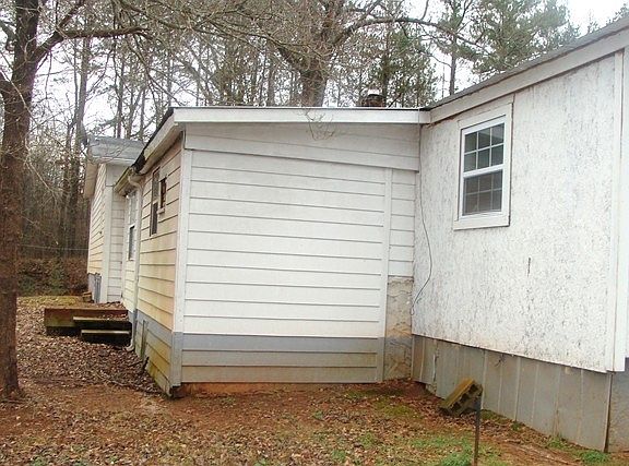 2nd image of 102 Lake Forest Dr #2