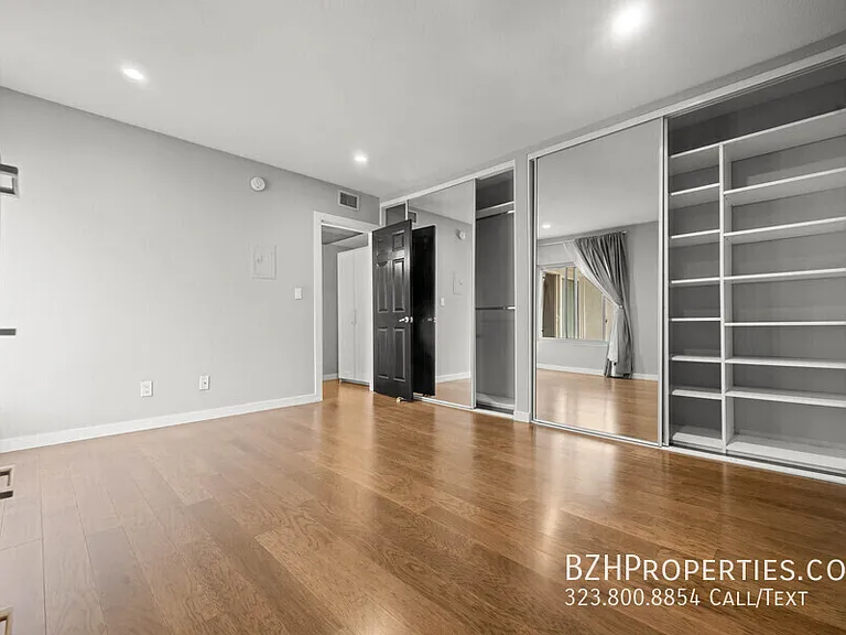 141 S Clark Dr #412A — Photo 16
