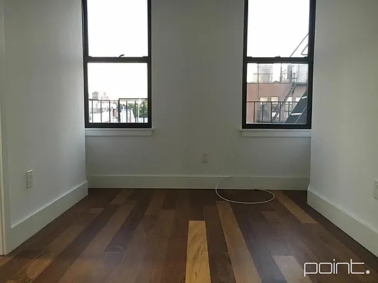 Rented by Point NYC | media 22