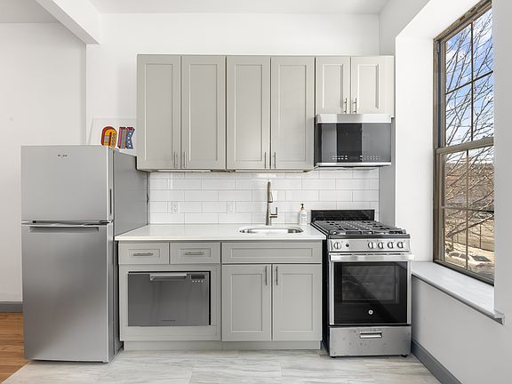 4th image of 59 Stuyvesant Ave #2L