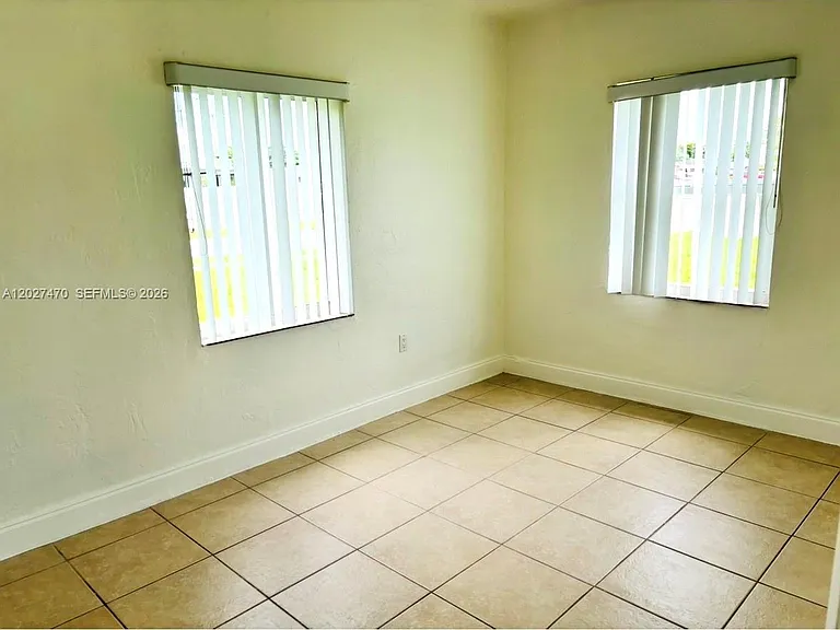 14400 Polk St — Photo 8
