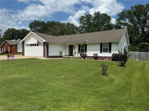 802 Mulberry St, Booneville, AR 72927