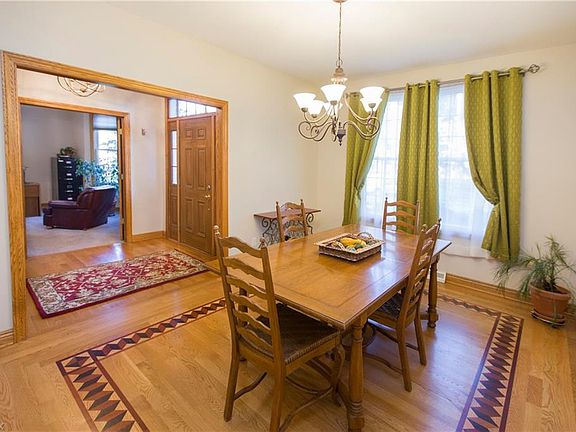 5th image of 17201 Bradgate Ave