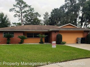 570 Honeysuckle Ct, Apopka, FL 32712