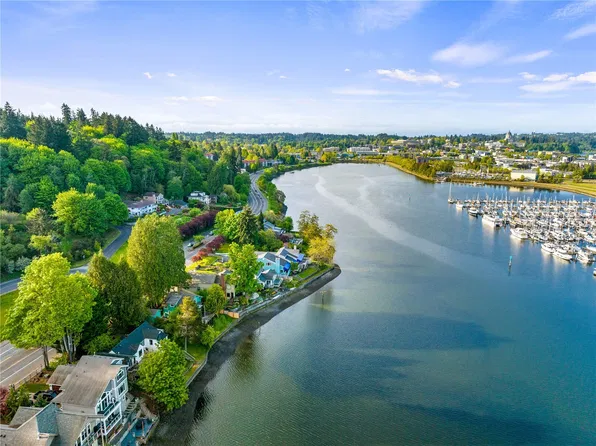 1333 East Bay Drive NE, Olympia, WA 98506