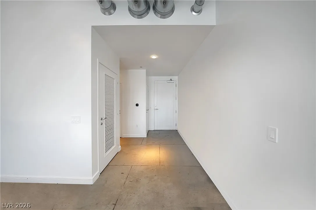 Newport Lofts — Photo 2