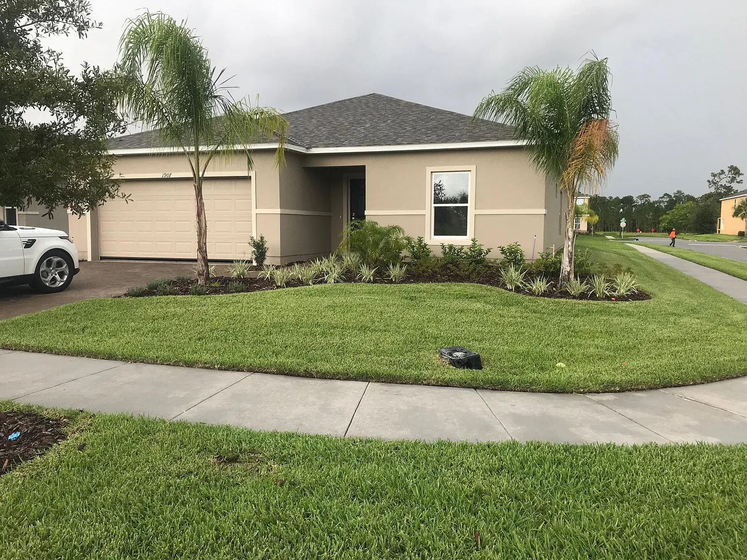 4 bed, 2400 sqft, $2,650 — Photo 1