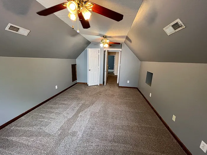 4 bed, 3.0 bath, 1733 sqft, $2,300 — Photo 4