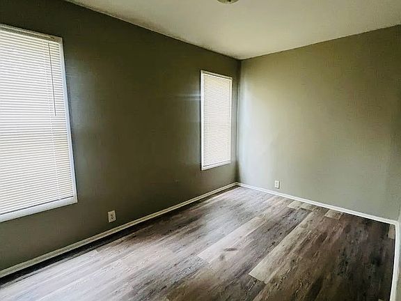 4th image of 7210 S Marshfield Ave