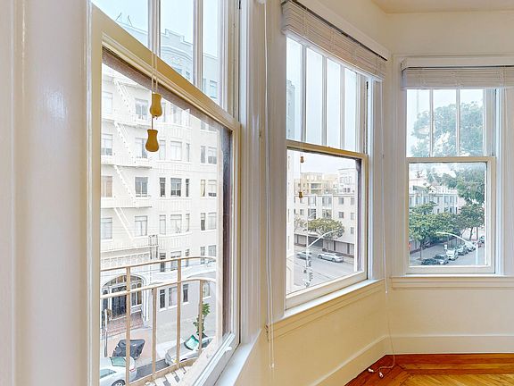 3rd image of 1705 Octavia St APT 304