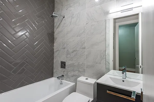 Rented by Nooklyn NYC LLC | media 21