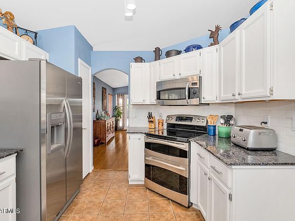 3rd image of 3343 E KELTON Lane