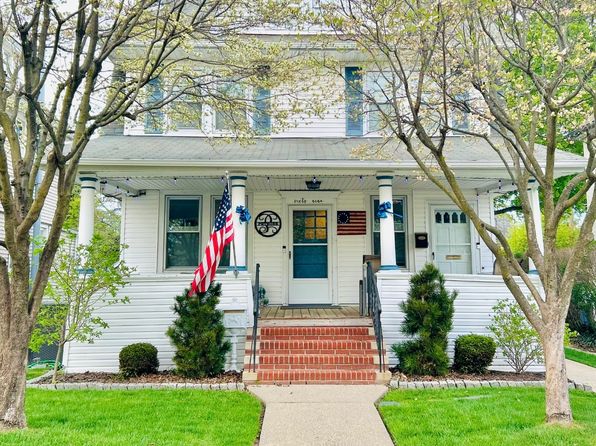 69 Grand Ave APT 2