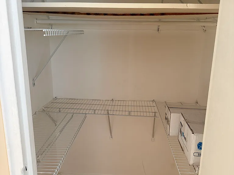 3600 Charles Ct #8 — Photo 10