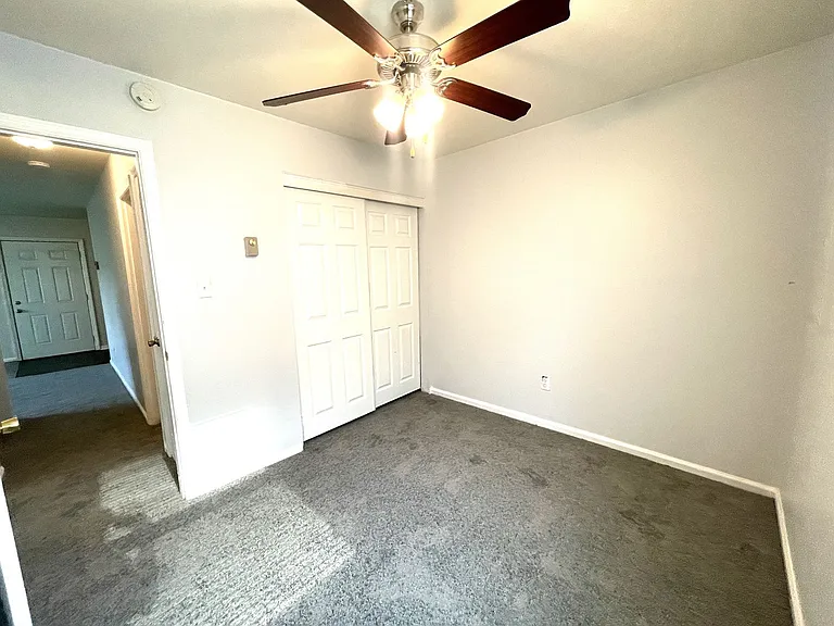 243 Maryland Ave — Photo 15
