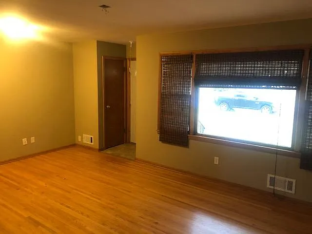 924 Apgar St S — Photo 4