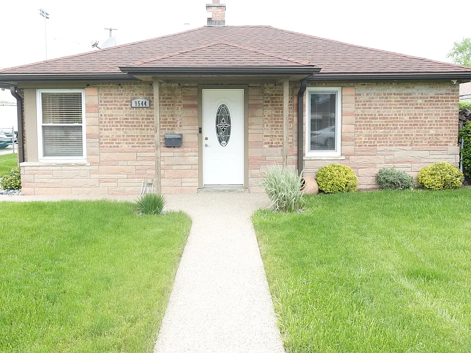 9544 Nerbonne Ave