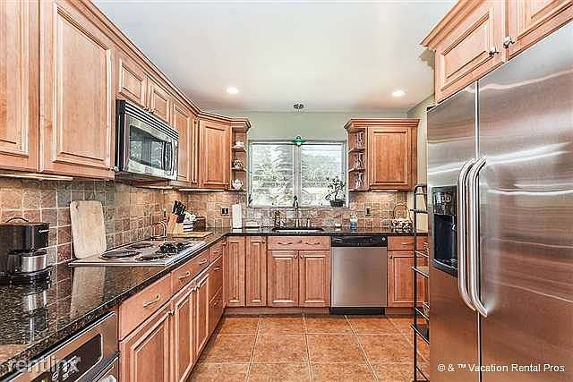 Our fully-equipped kitchen will make your chef very happy!