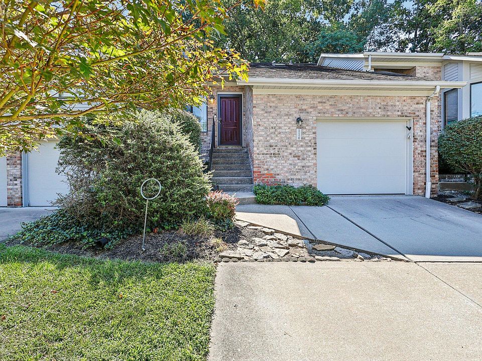 1st image of 114 Wessex Pl