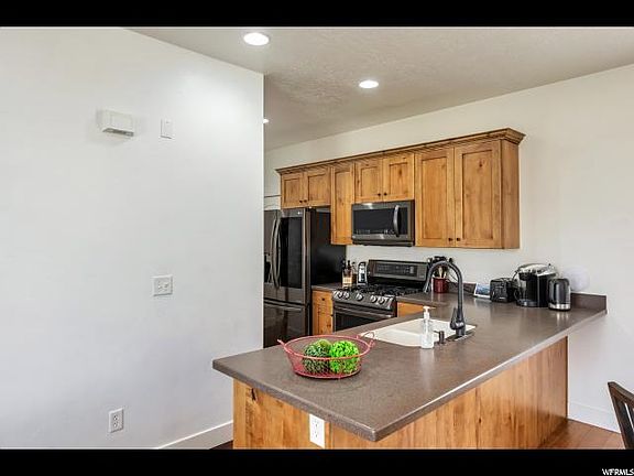 4th image of 4633 W Vermillion Dr