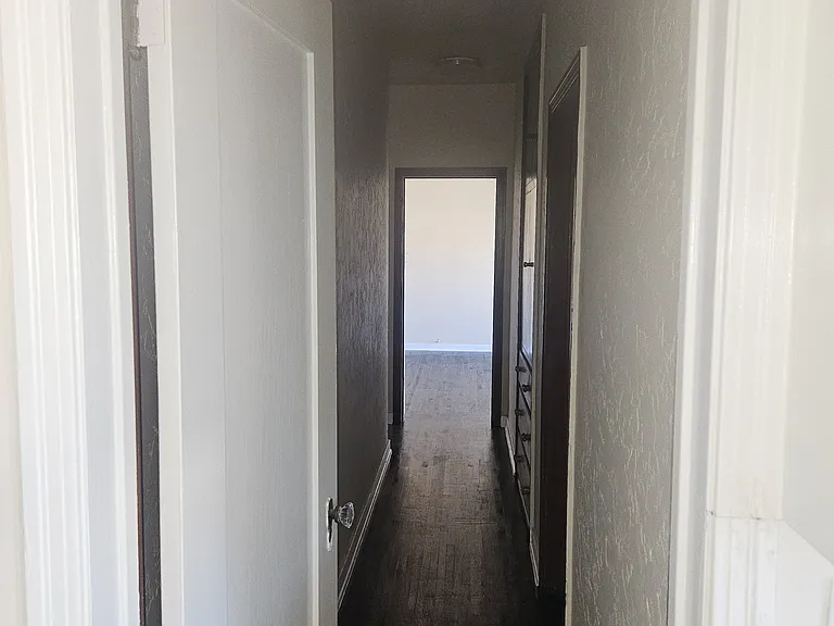 1460 S Holt Ave — Photo 16