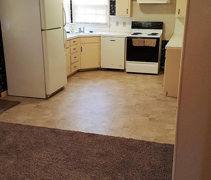 4709 N Virginia Ave — Photo 2