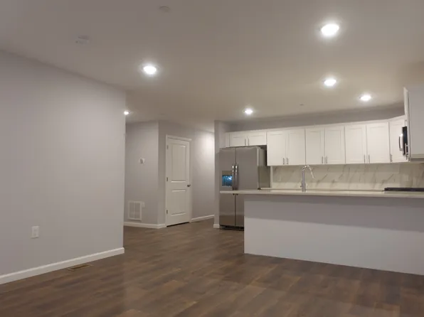 38 Palm St #1, Newark, NJ 07106