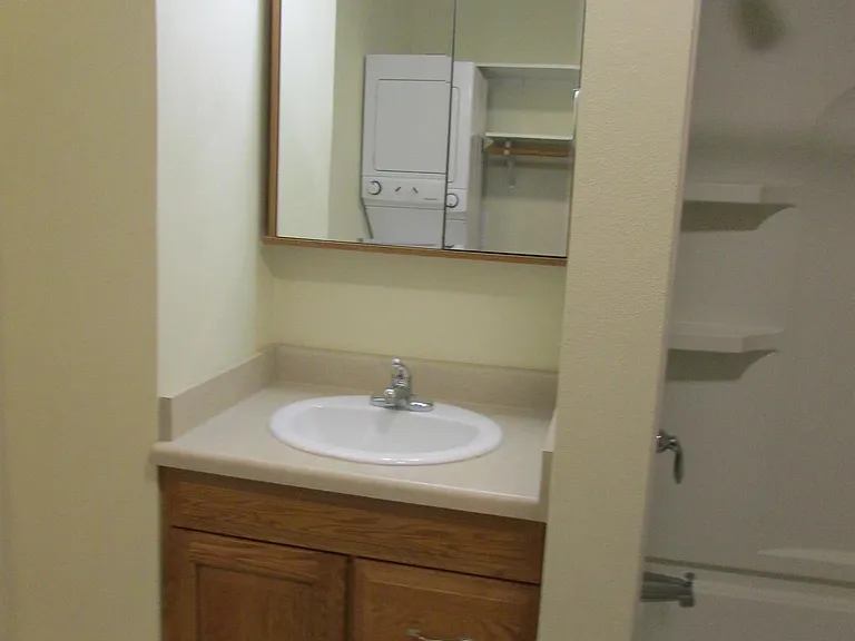 2702 Dahle St — Photo 9