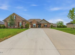 5082 Hester Ct, Piney Flats, TN 37686