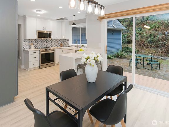 5th image of 15002 Willow Road SE