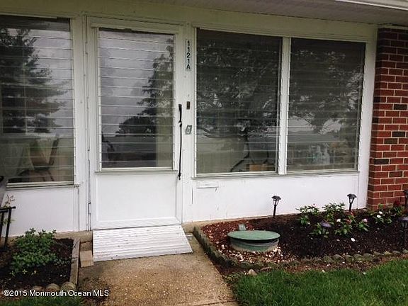 5th image of 1121A Argyll Cir