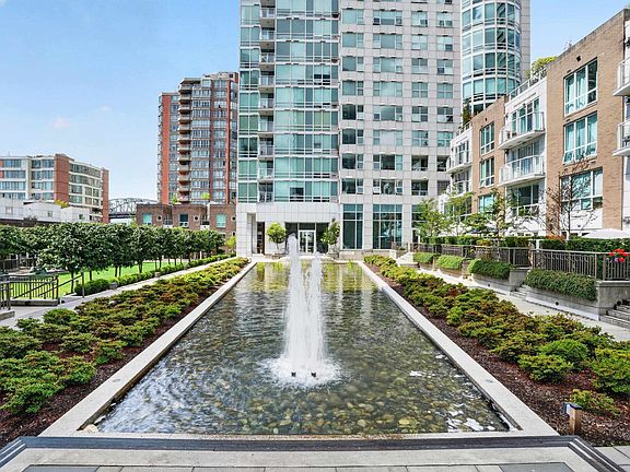 4th image of 1501 Howe St #404