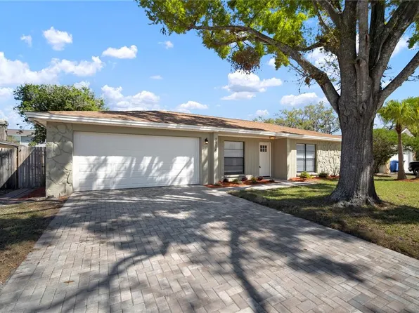 1218 Lornewood Dr, Valrico, FL 33596