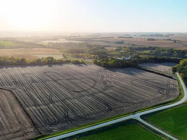 44622 60th Ave, Kenyon, MN 55946