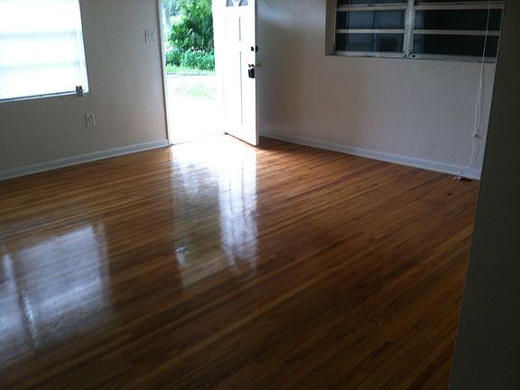 4th image of 1038 W French Ave