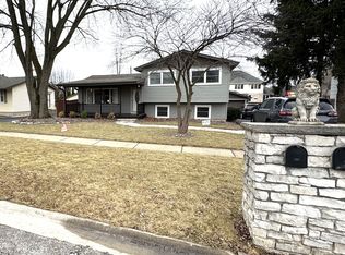 621 Oxford Ct, New Lenox, IL 60451