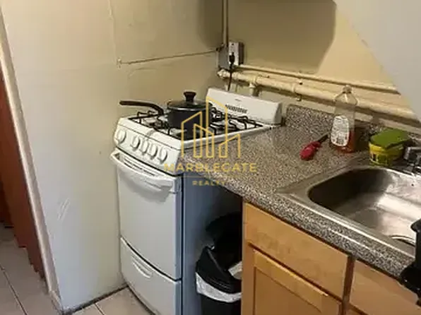137 W 5th Ave, Roselle, NJ