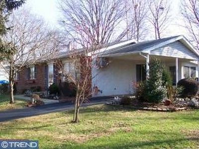 203 Castello Ave, Hatboro, PA, 19040