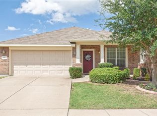 537 Hickory Ln, Fate, TX 75087