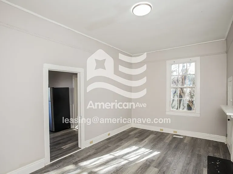1732_003_wm_-_living_room_13528860.jpg
