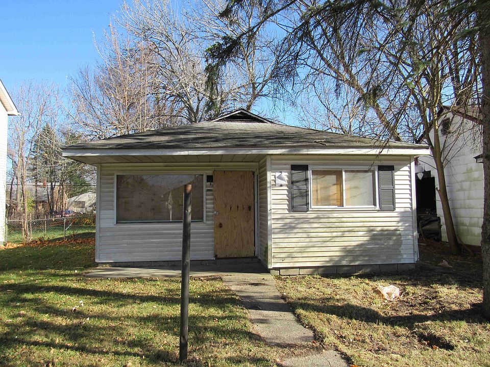 15746 Lamphere