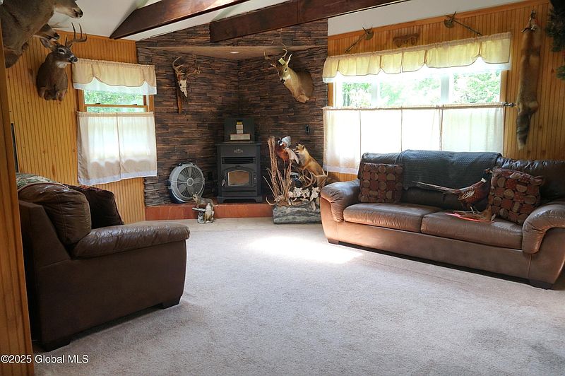 3rd image of 127 Fern Lane