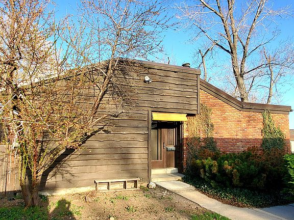 2nd image of 7756 Lowell Blvd